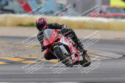 media/Jan-15-2023-SoCal Trackdays (Sun) [[c1237a034a]]/Turn 2 Set 2 (1155am)/